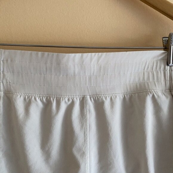 Lululemon 2023 Hotty Hot High-Rise Lined Short 4" Woman 14 Bone Swift Fabric - Picture 5 of 14